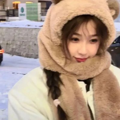 娇憨女郎